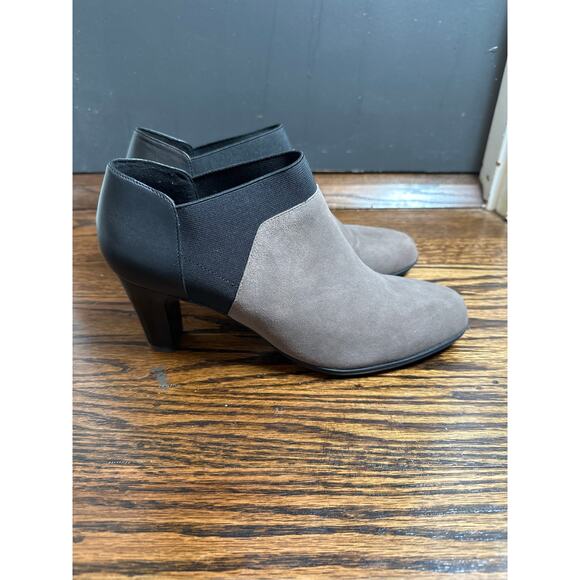 Abeo VICTORY Chelsea Elastic Slip On Heel Boots Booties Womens Size 9 - Picture 3 of 9